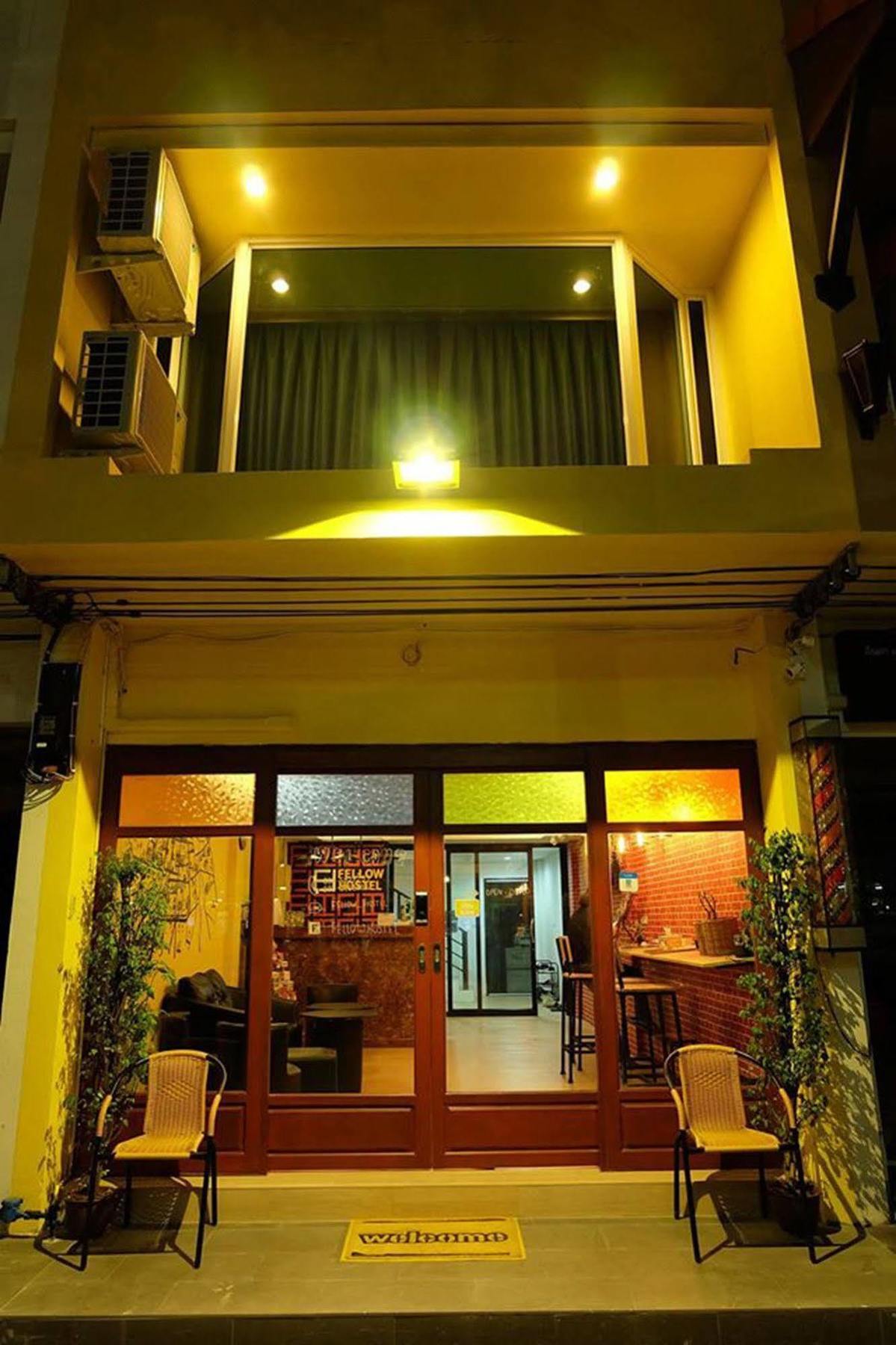 Fellow Hostel Chiang Mai Esterno foto