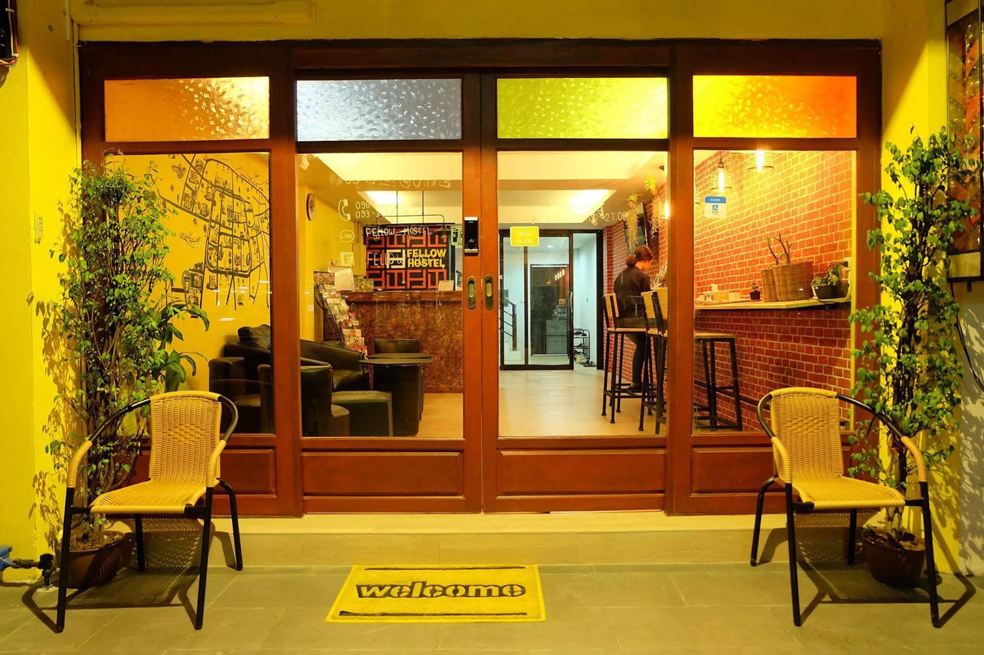 Fellow Hostel Chiang Mai Esterno foto